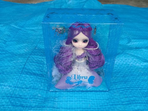 Little pullip libera - libera, libra